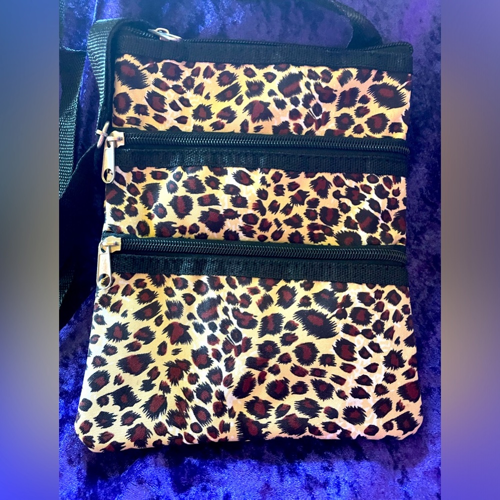 Leopard crossbody bag.